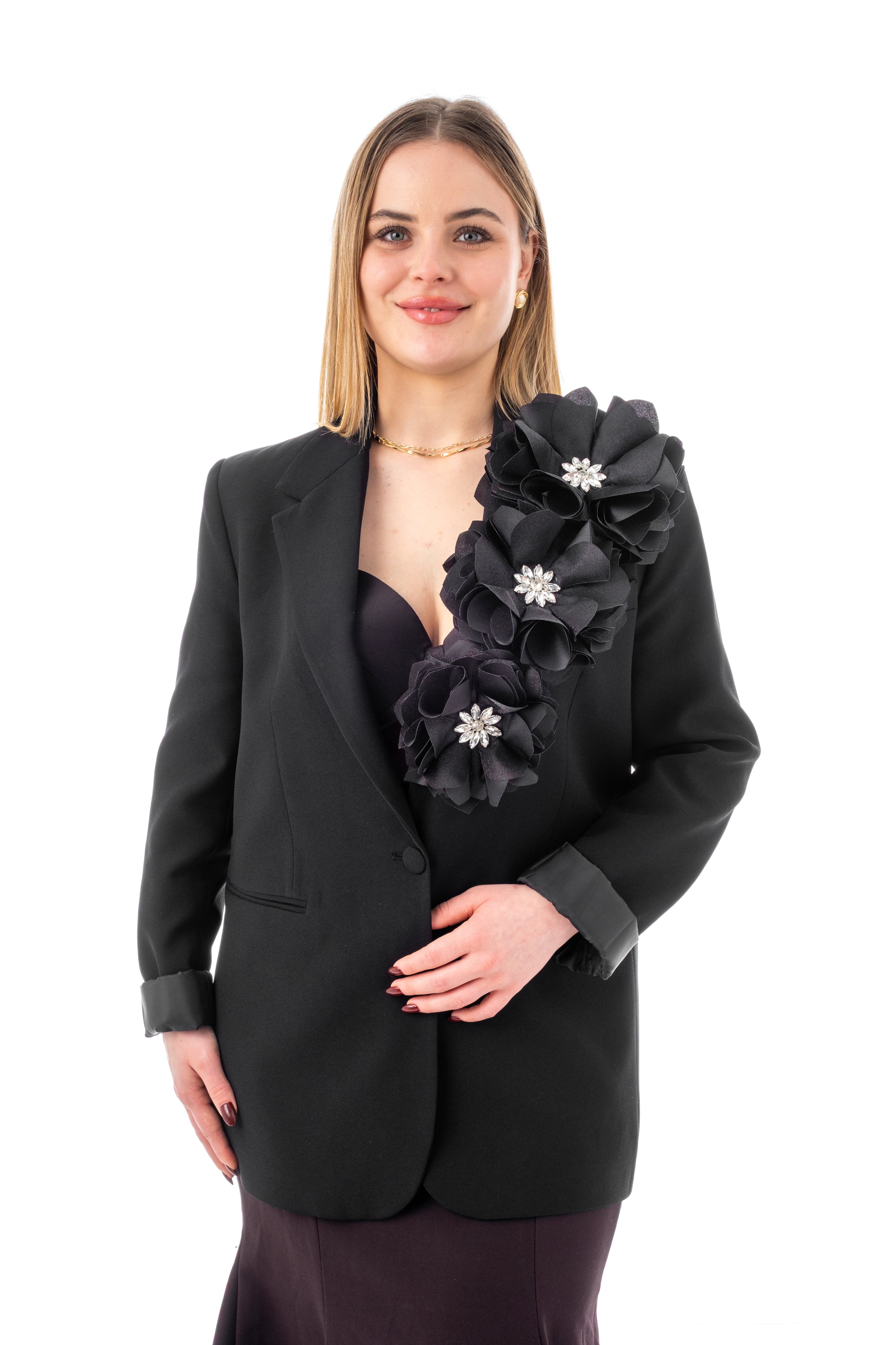 ESTELLA | Siyah Yaka Çiçeği