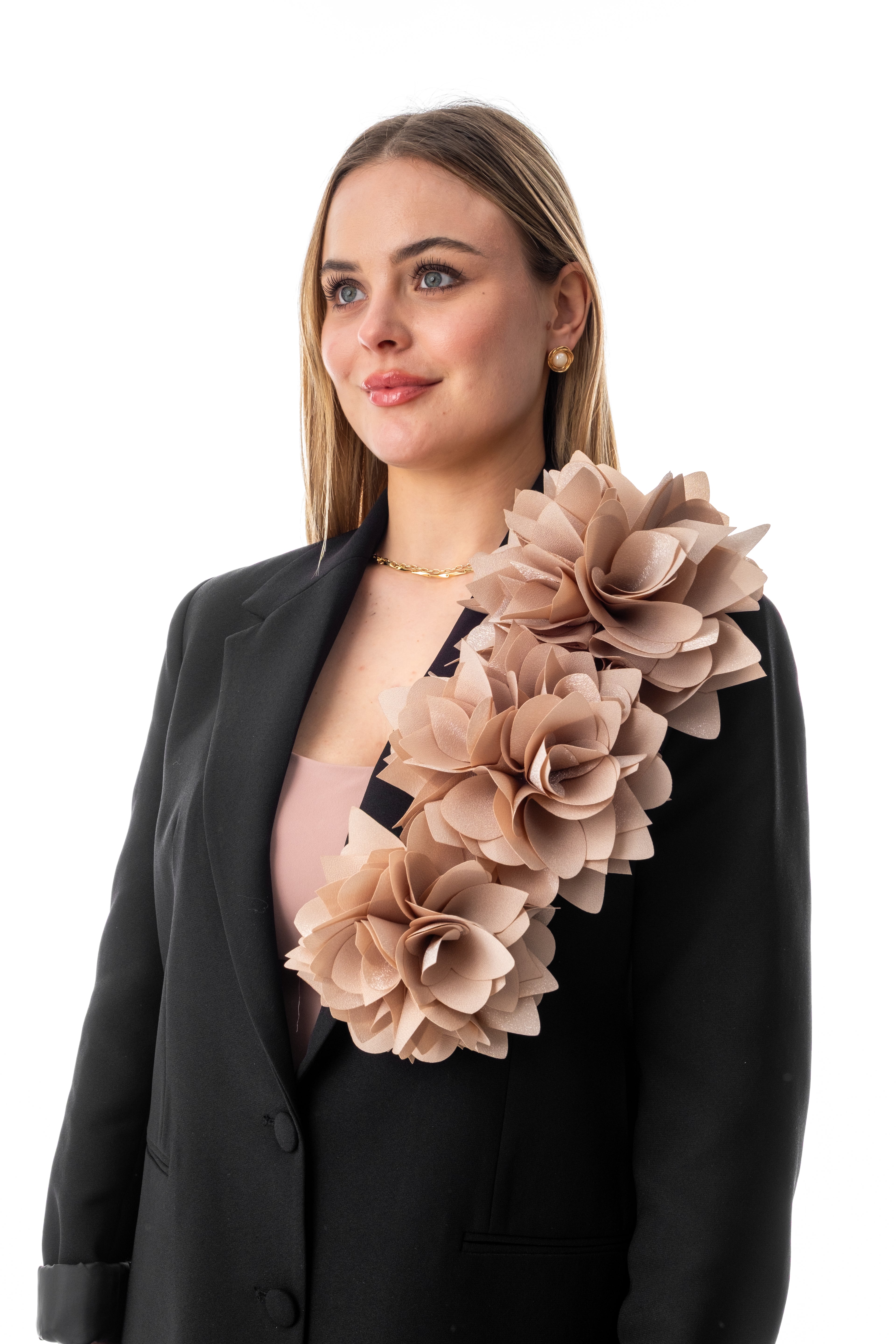 ADELİNA | Bej Yaka Çiçeği